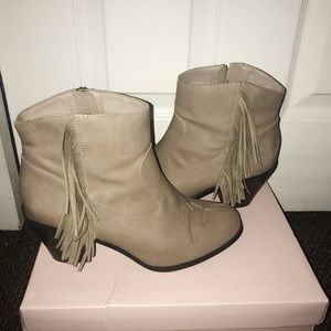 Ankle boot heels